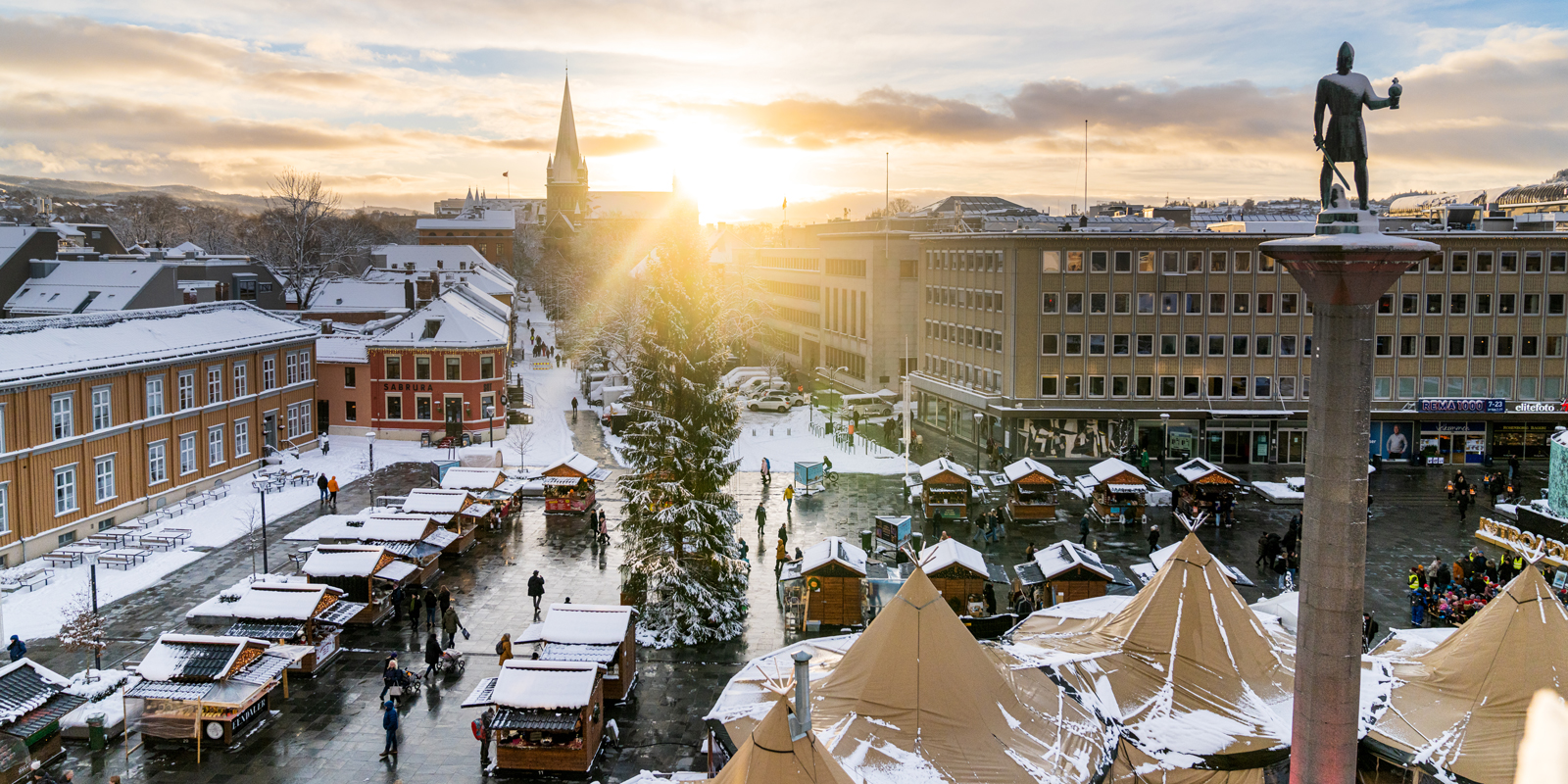 Christmas-in-Trondheim---Christmas-in-Trondheim-_Fredrik-Ahlsen---Visit-Norway